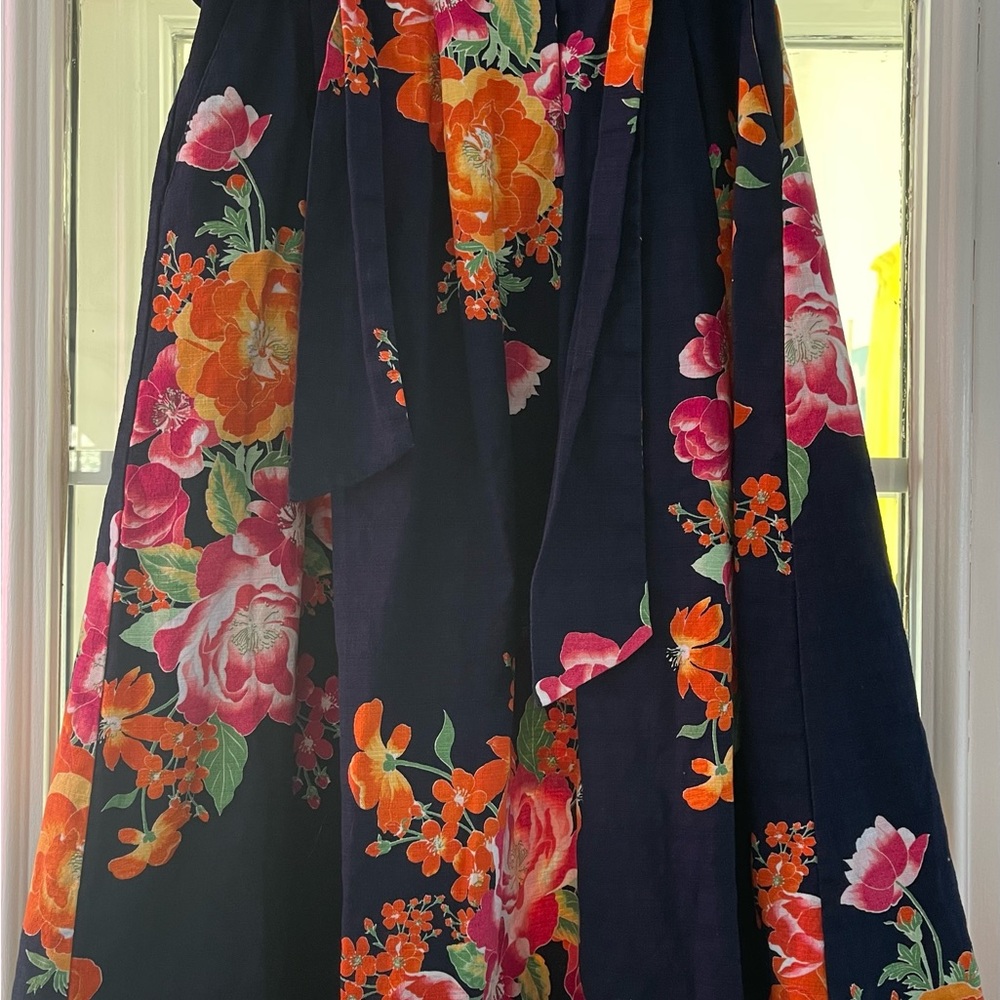 Eva Mendes flare skirt with two front pockets.  Blue/orange/pink/green/yellow